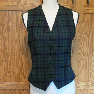 Pendleton vest 100% wool, black watch plaid, size 4P, velvet decorative stitch